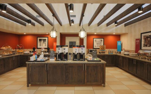 Hampton Inn And Suites Camarillo