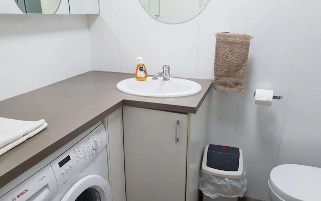 Studio 4 - ground floor Fremantle apartment