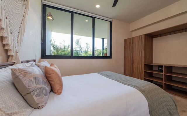 Two Bedroom Luxury Apartment by TuLuna