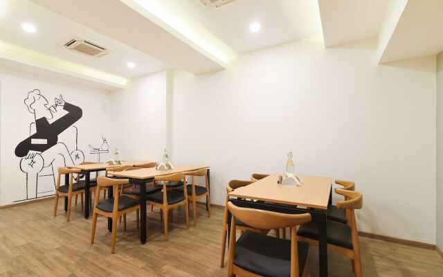 OYO Townhouse 124 Srm Kuppakonam Pudur