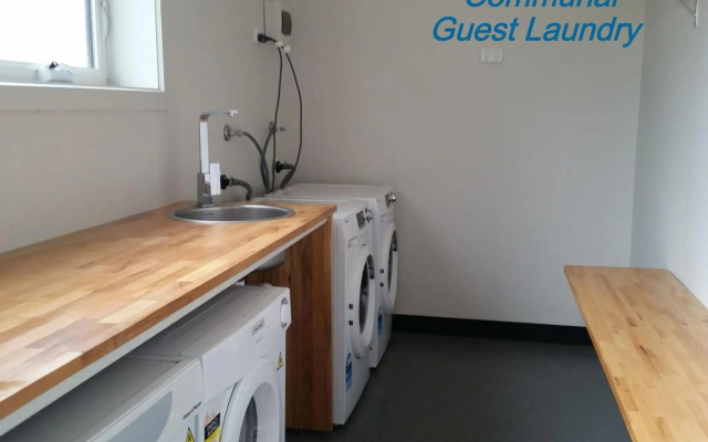 Ecocrackenback 13 'Sustainable, luxurious chalet close to the slopes.'