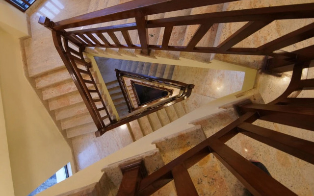 Woodapple Hotel and Spa