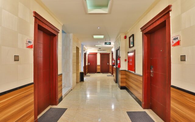 OYO 240 Roshan Gulf Hotel Suites