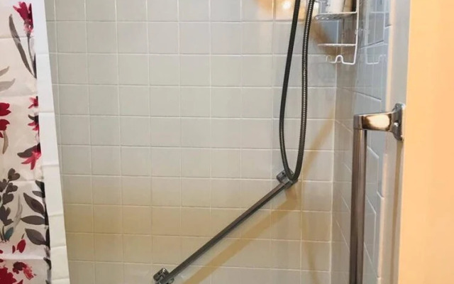 Room in House - Modern Executive Master Bedroom