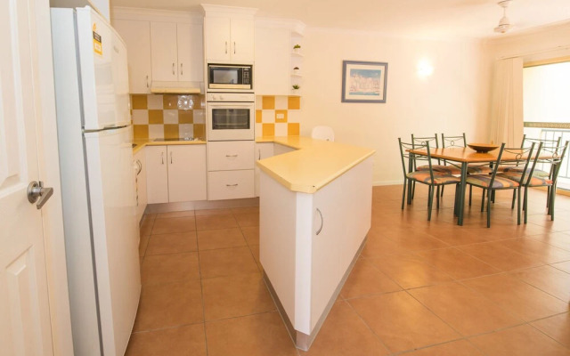 Palm Penthouse Beach Court Holiday Villas