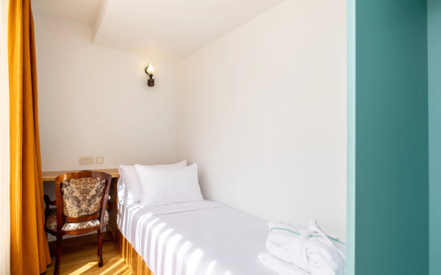 Limehouse Library Hotel