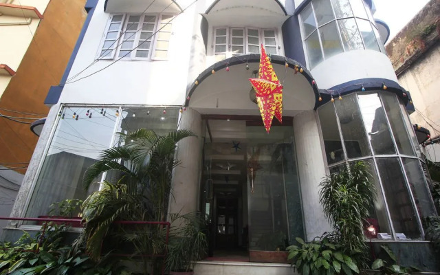 OYO 10695 Hotel Niladri Palace