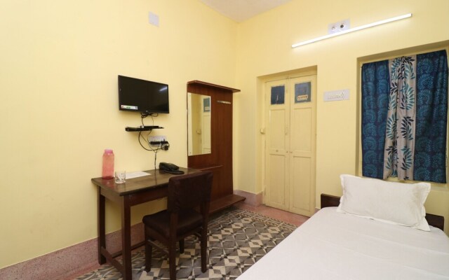 SPOT ON 44329 Sri Krishna Inn Lodging & Boarding