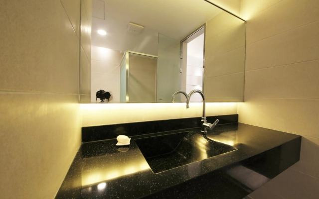 Premium AVA Hotel Sasang