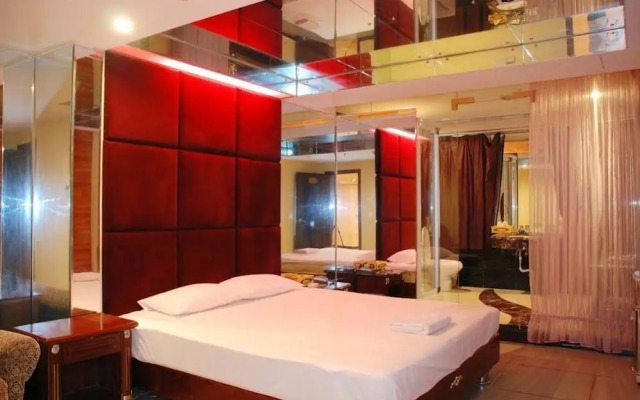 Out Sky Hotel