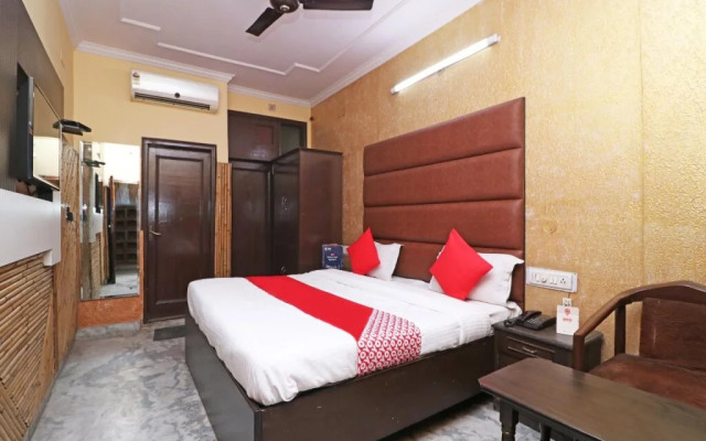 Pooja Hotel By OYO Rooms
