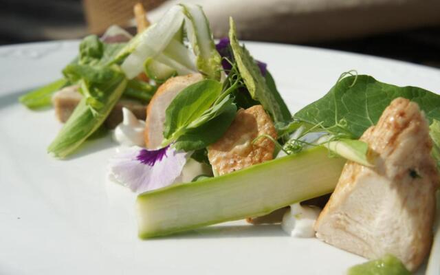 Lyng Dal Hotel og Restaurant