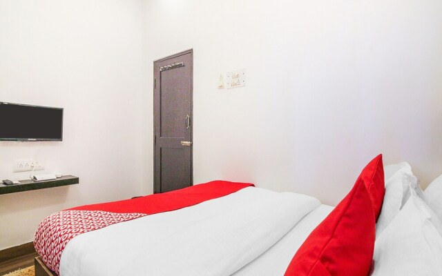 OYO 15840 Hotel Nandini