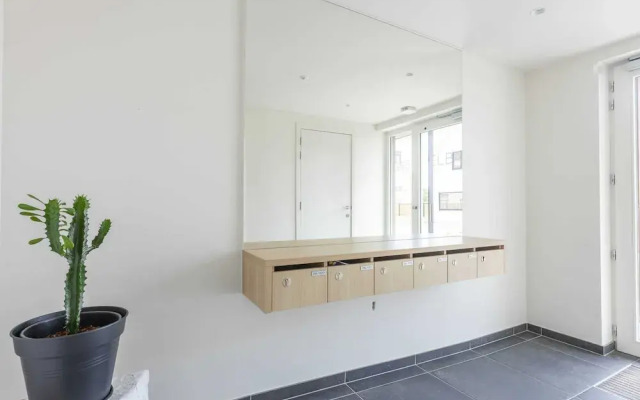 Newly Built Rooftop Flat With Sun-facing Terrace