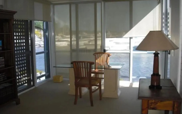 Sanctuary Cove Villas