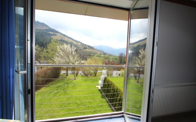 Charming Apartment in Maria Alm With Balcony