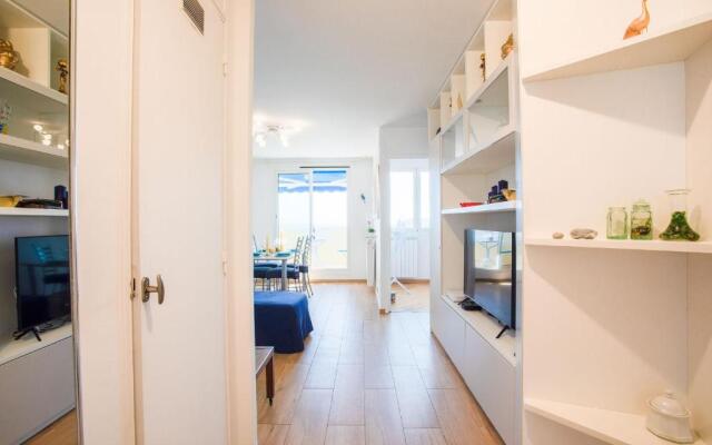 Passy Azur AP4242 by Riviera Holiday Homes