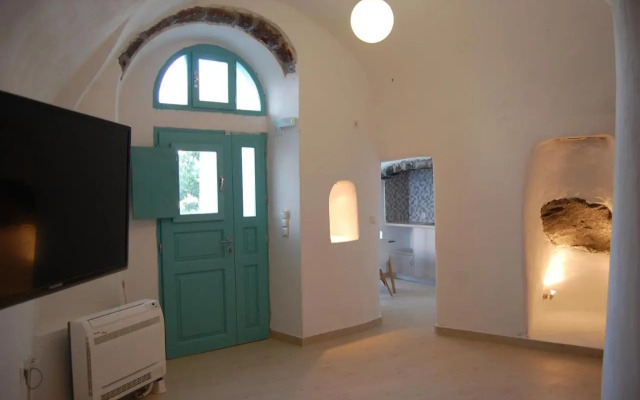 Kalisperis Cave Houses