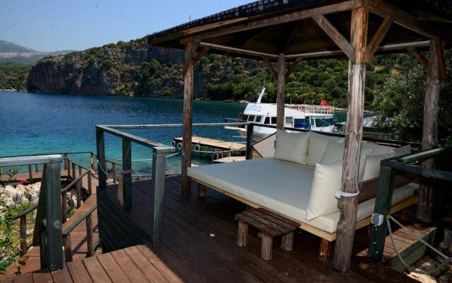 Nuri's Beach Bungalow