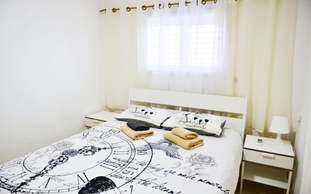 Isra Home Apartment Jabotinsky 8