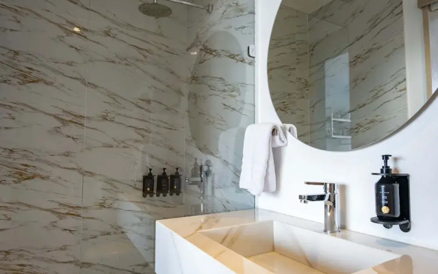 w Phenomenal Loft w Lovely Terrace in CTG