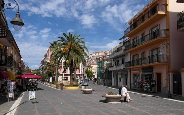 Duplex apartment 250 m from the sea