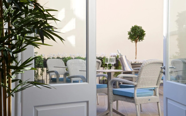 54 Queens Gate Hotel