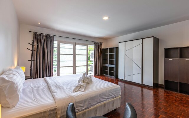 4 BR Townhouse in Great Location BSS