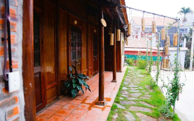 Bis House