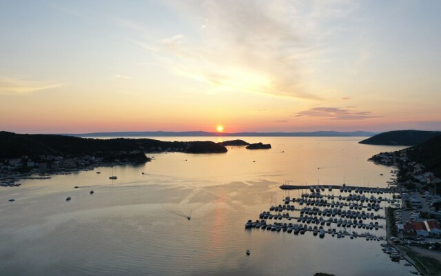 Classic Attic Apartment