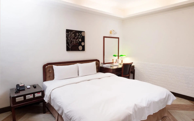 Peach Hotel