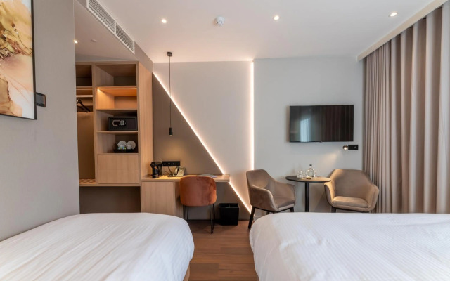 The CORNR Hotel