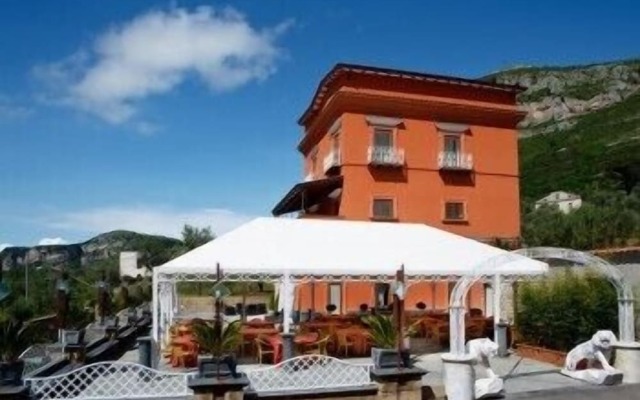 Antico Casale Russo