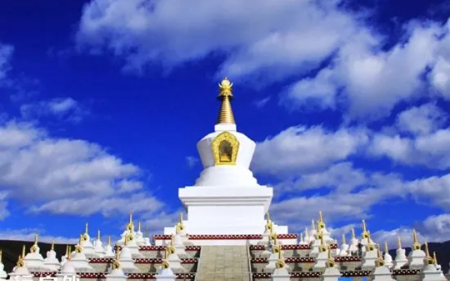 Meet B&B (Daocheng Yading Scenic Area)
