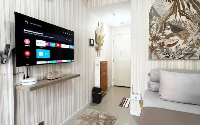 Salute de Madison Park Apartments