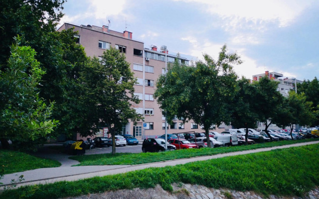 West vibes apartment