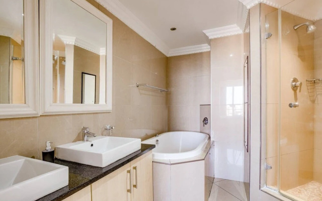 Luxury 2 Bedroom Durban Point Waterfront Apartment