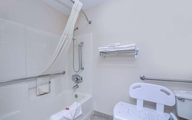 Travelodge Suites by Wyndham Newberg
