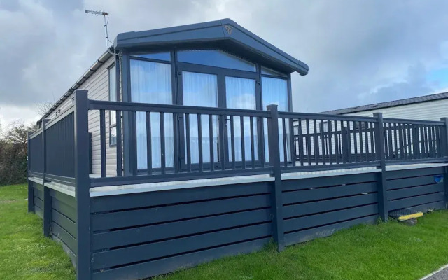 Welcome to Tinks and David Static Caravan