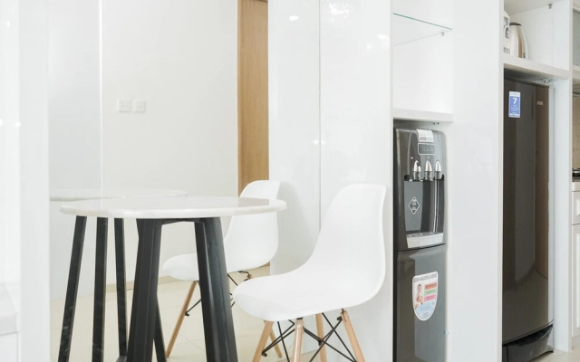 Comfort and Modern Studio at Tree Park Cikokol Apartment