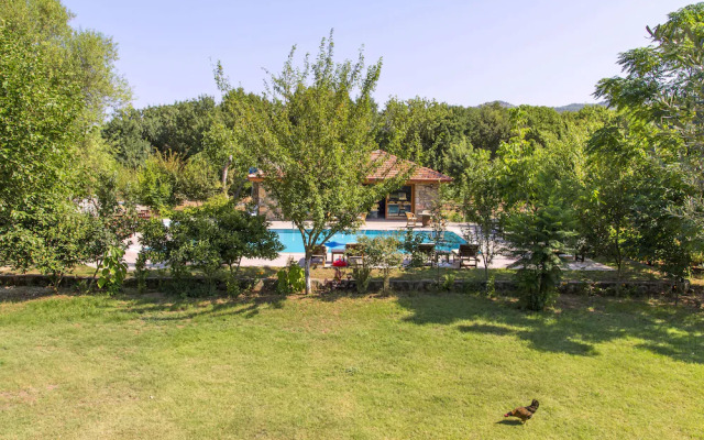Doga Apartments