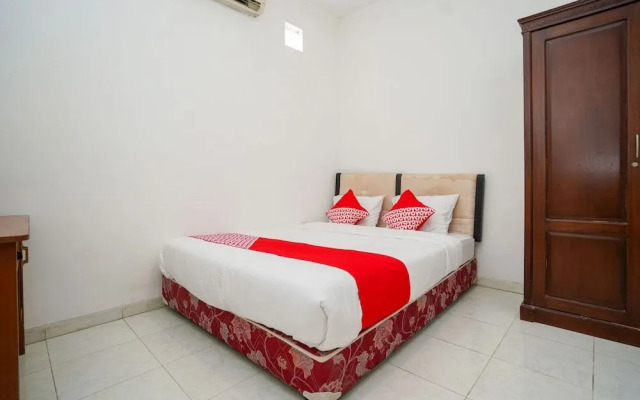 OYO 1281 Home Stay 83