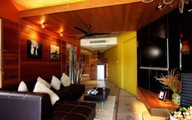 The Green Golf Residence Condominium