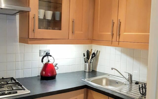 Classic 2 Bedroom Flat Gloucester St