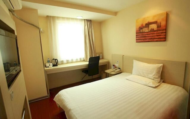 Hanting Express Shenyang North 2nd East Road