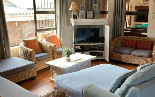 Pole Pole holiday home