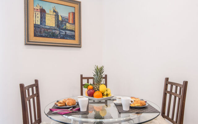 Vatican City Suites by Hili