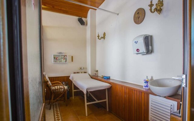 Gallion Hotel