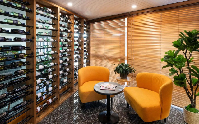 ibis Styles Orange