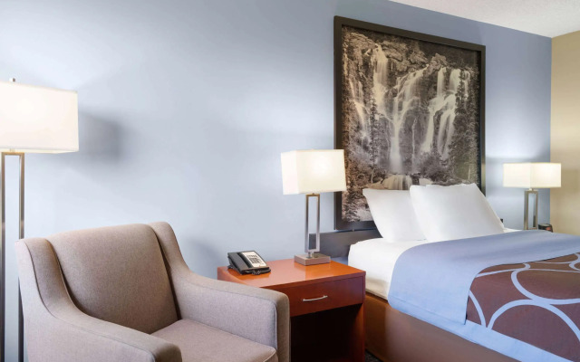 Super 8 by Wyndham Sherwood Park/Edmonton Area